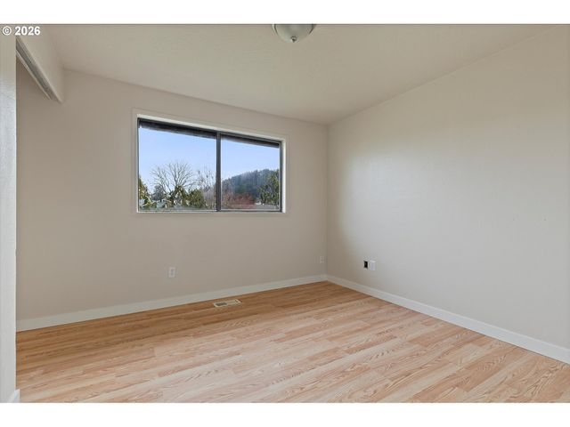 317 Sw ANGELINE Ave, Gresham, OR 97080