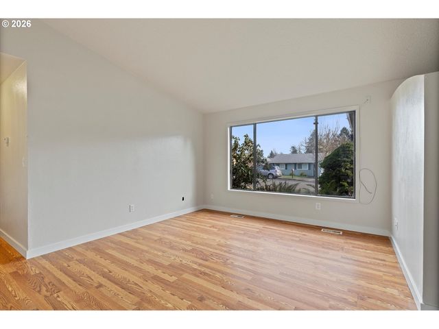 317 Sw ANGELINE Ave, Gresham, OR 97080