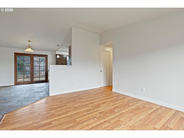 317 Sw ANGELINE Ave, Gresham, OR 97080