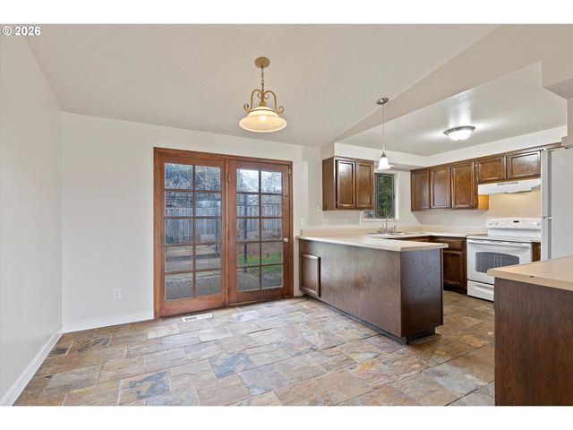 317 Sw ANGELINE Ave, Gresham, OR 97080