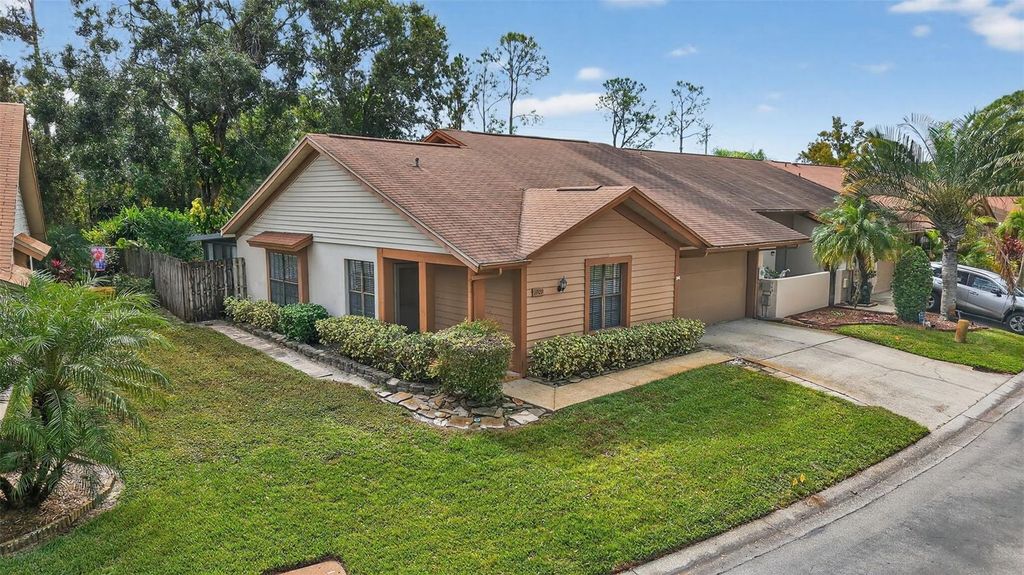 3909 SHORESIDE CIRCLE, Tampa, FL 33624