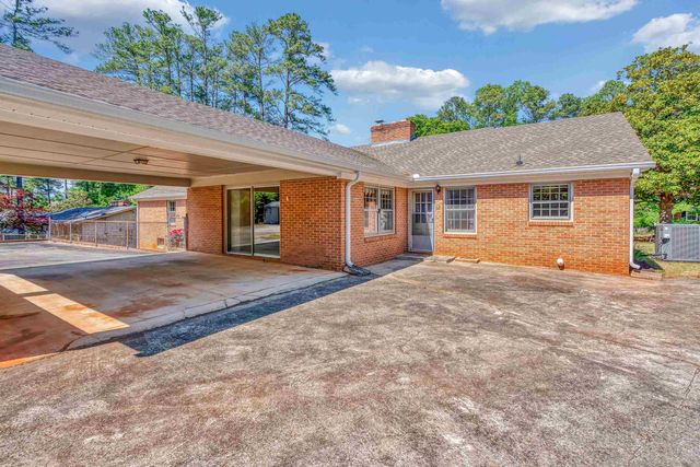 103 Pinetree Circle, Spartanburg, SC 29307