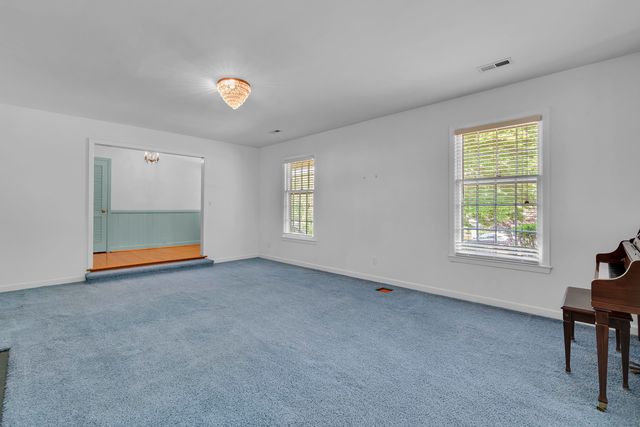 103 Pinetree Circle, Spartanburg, SC 29307