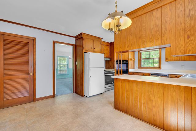 103 Pinetree Circle, Spartanburg, SC 29307