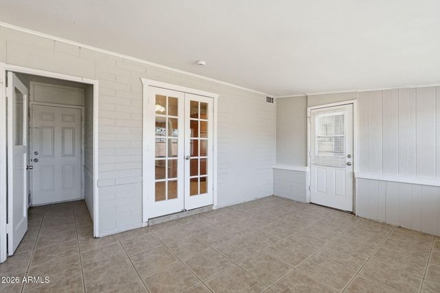 2416 W STELLA Lane, Phoenix, AZ 85015