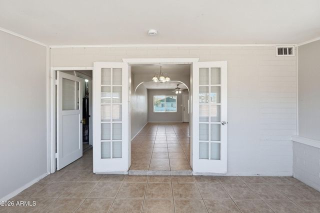 2416 W STELLA Lane, Phoenix, AZ 85015