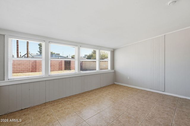 2416 W STELLA Lane, Phoenix, AZ 85015