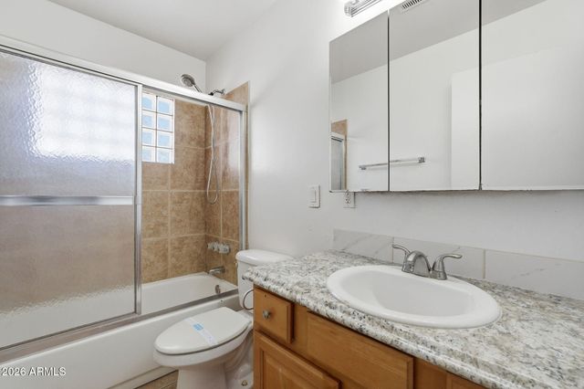 2416 W STELLA Lane, Phoenix, AZ 85015