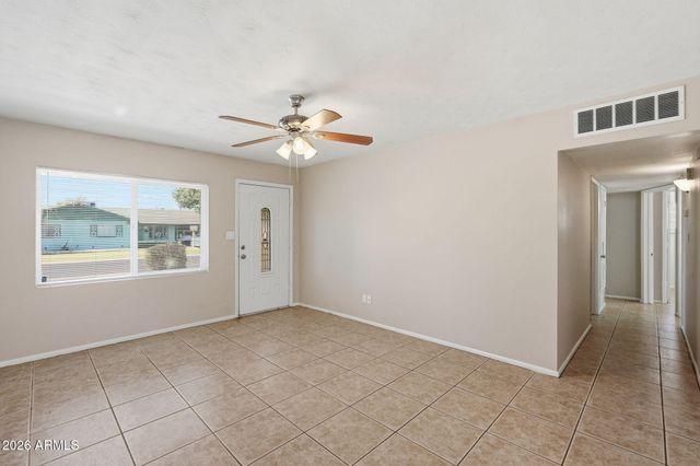 2416 W STELLA Lane, Phoenix, AZ 85015