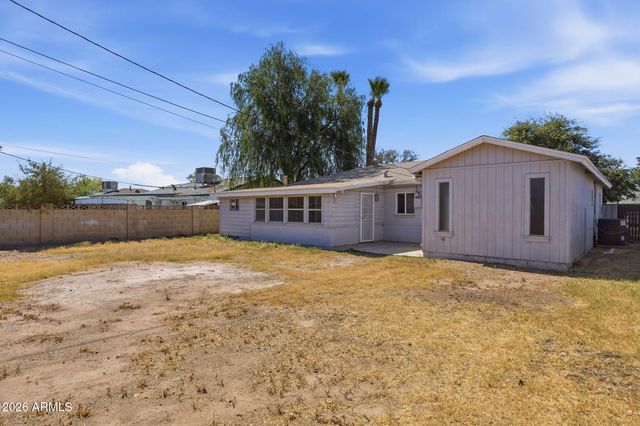 2416 W STELLA Lane, Phoenix, AZ 85015