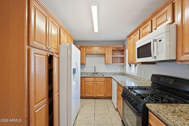 2416 W STELLA Lane, Phoenix, AZ 85015