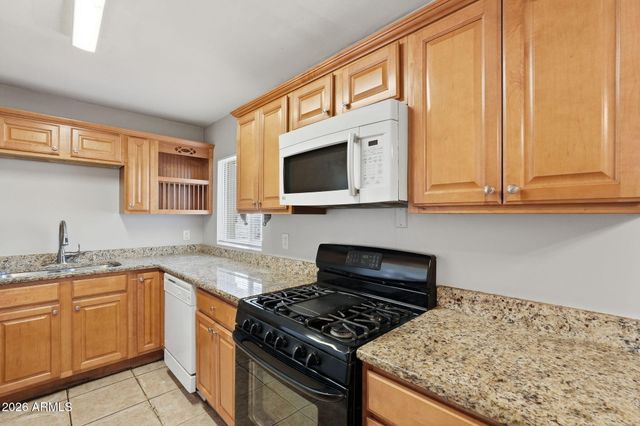 2416 W STELLA Lane, Phoenix, AZ 85015
