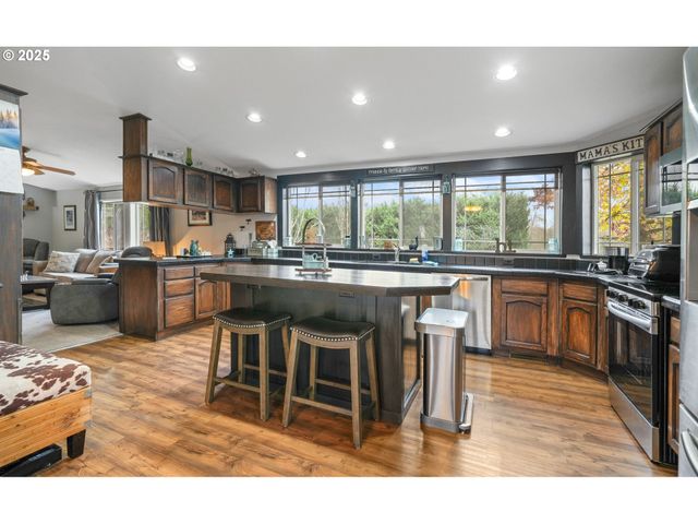 95949 HIGHWAY 99, Harrisburg, OR 97446