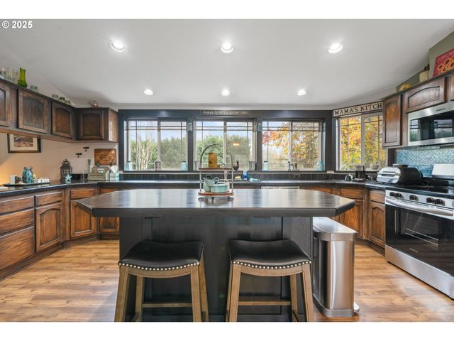 95949 HIGHWAY 99, Harrisburg, OR 97446