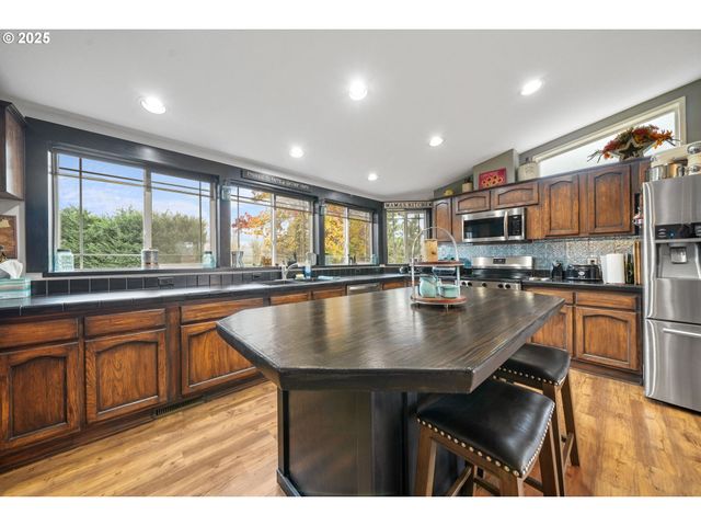 95949 HIGHWAY 99, Harrisburg, OR 97446