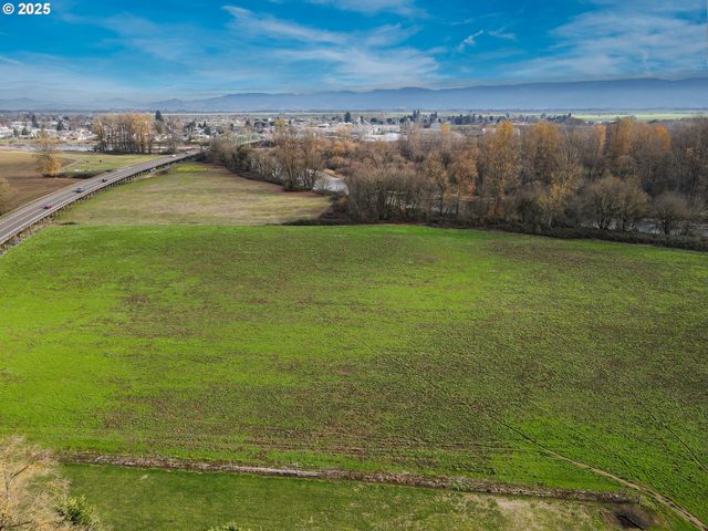 95949 HIGHWAY 99, Harrisburg, OR 97446