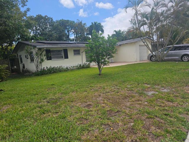4330 NW 11th Street, Lauderhill, FL 33313
