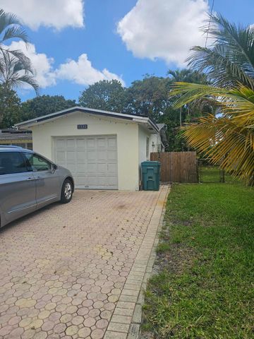 4330 NW 11th Street, Lauderhill, FL 33313