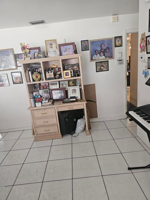 4330 NW 11th Street, Lauderhill, FL 33313