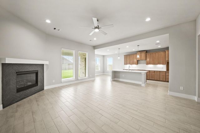 409 Inner Cove Lane, Waller, TX 77484