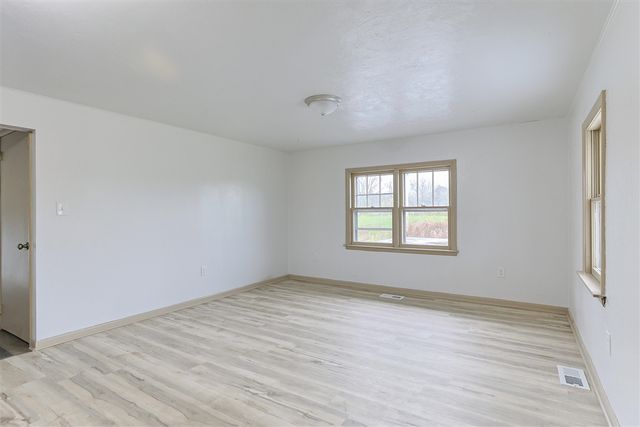 1582 Bakertown Road, Buchanan, MI 49107