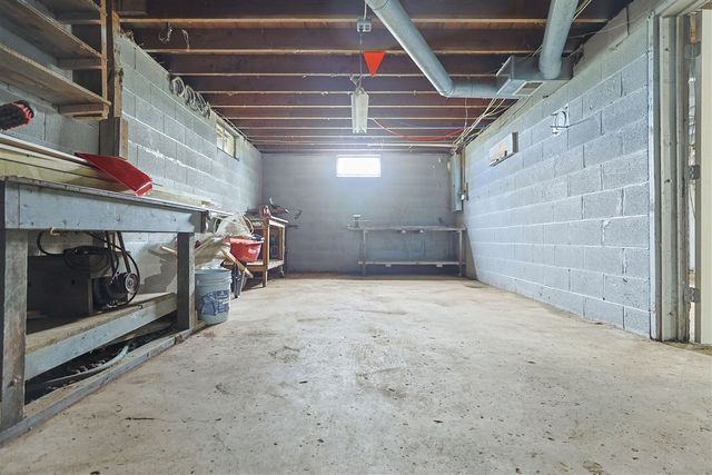 1582 Bakertown Road, Buchanan, MI 49107