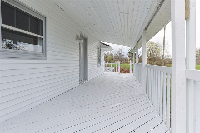 1582 Bakertown Road, Buchanan, MI 49107
