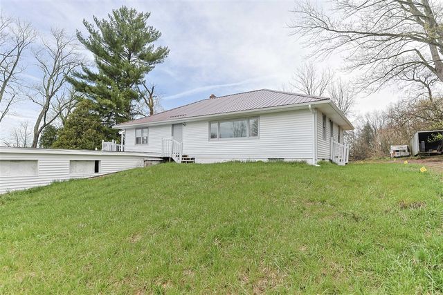 1582 Bakertown Road, Buchanan, MI 49107