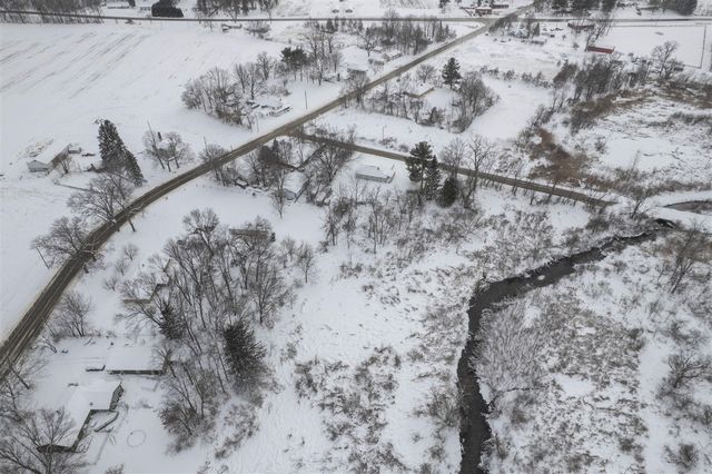 1582 Bakertown Road, Buchanan, MI 49107