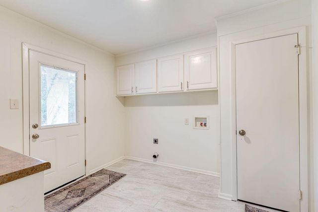 115 Jeff Davis Cir., Hattiesburg, MS 39402