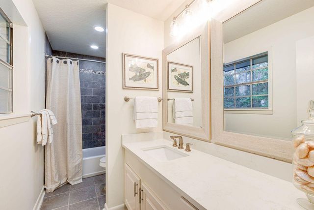 115 Jeff Davis Cir., Hattiesburg, MS 39402