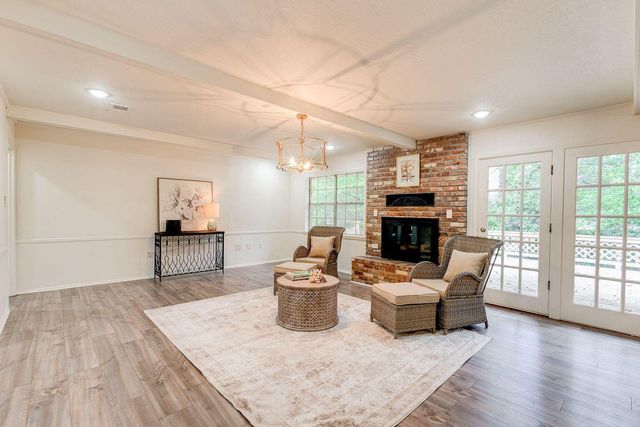 115 Jeff Davis Cir., Hattiesburg, MS 39402