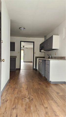 1330 7th St, Corpus Christi, TX 78404