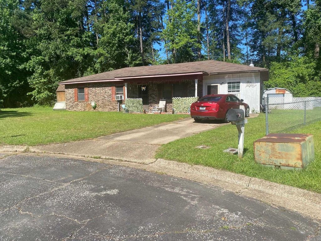 6 Hills Court, Arkadelphia, AR 71923
