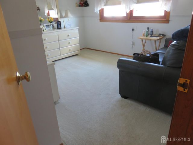 14 Sterling Court, Perth Amboy, NJ 08861