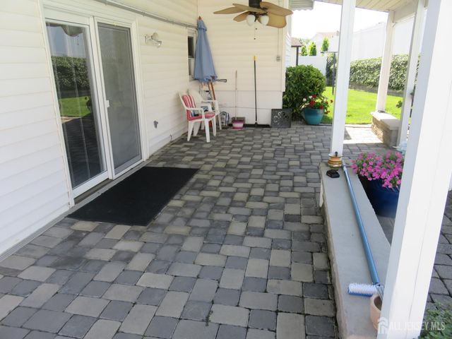14 Sterling Court, Perth Amboy, NJ 08861