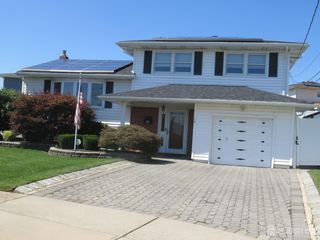 14 Sterling Court, Perth Amboy, NJ 08861