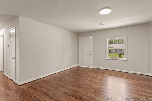 107 W 7TH Street, Owasso, OK 74055