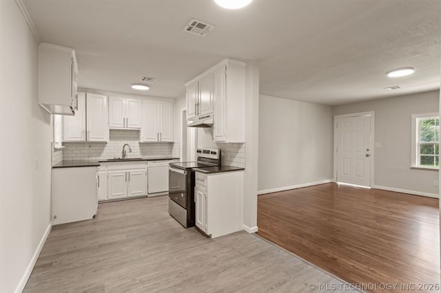 107 W 7TH Street, Owasso, OK 74055
