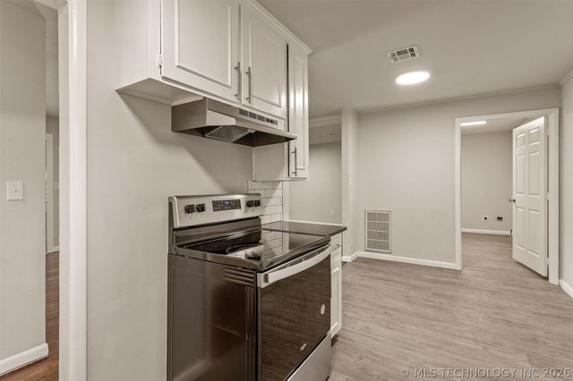 107 W 7TH Street, Owasso, OK 74055