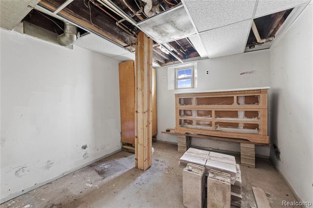 11399 Lumpkin Street, Hamtramck, MI 48212