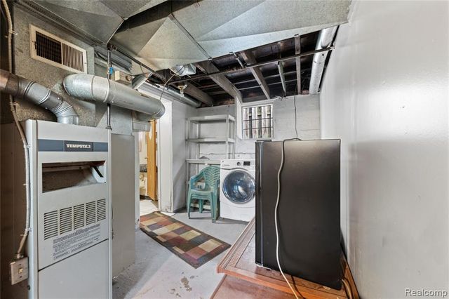 11399 Lumpkin Street, Hamtramck, MI 48212