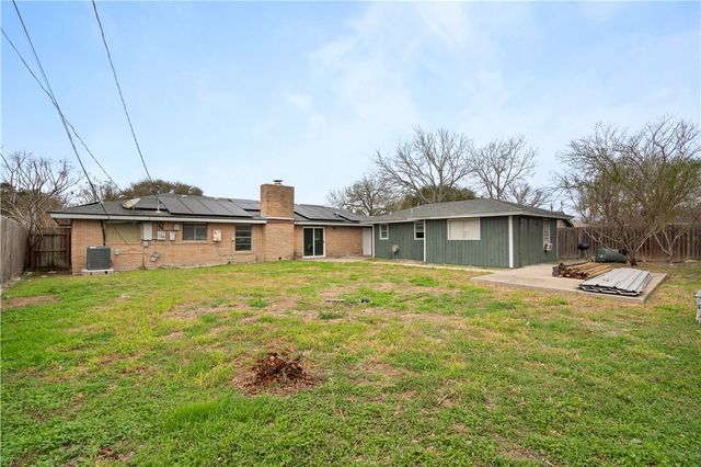 1318 W Cherrystone Dr, Corpus Christi, TX 78412