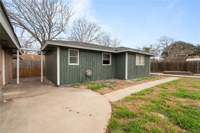 1318 W Cherrystone Dr, Corpus Christi, TX 78412
