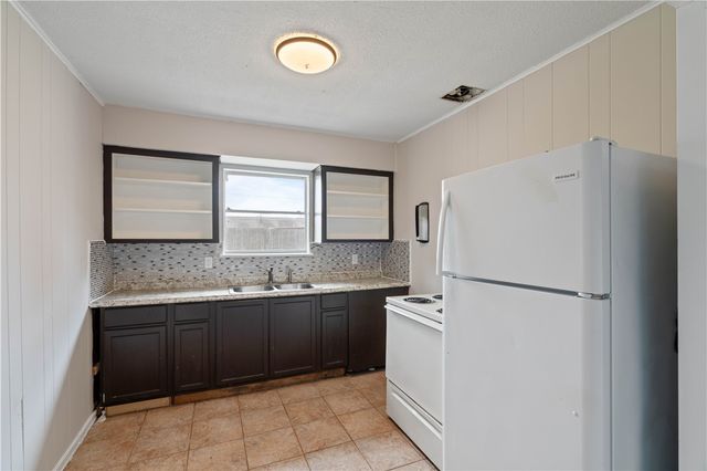 1318 W Cherrystone Dr, Corpus Christi, TX 78412