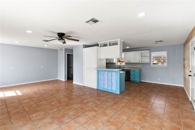 1318 W Cherrystone Dr, Corpus Christi, TX 78412