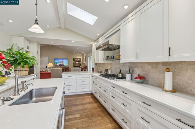 769 Augusta Dr, Moraga, CA 94556