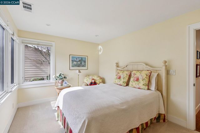 769 Augusta Dr, Moraga, CA 94556