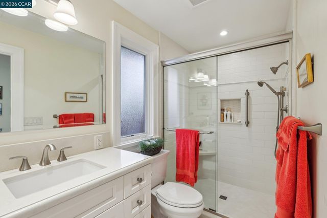 769 Augusta Dr, Moraga, CA 94556