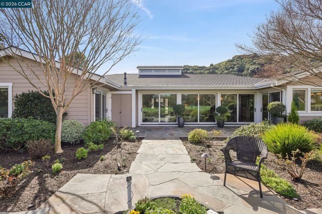 769 Augusta Dr, Moraga, CA 94556